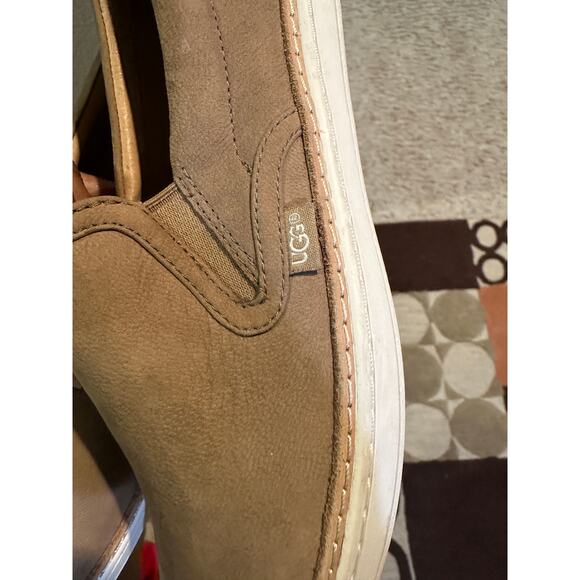 Ugg Suede Leather Flats Slip ons size 8 - Picture 4 of 7